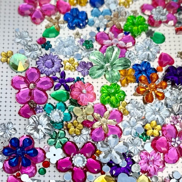 200+ JEWELS LARGE MED SM GEMS SPARKLES FLAT BACKS MIXED LOT DIY CRAFTING BULK - Picture 10 of 16